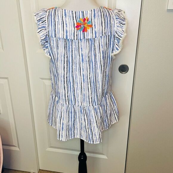 THML Embroidered Top Size Small - Picture 9 of 10